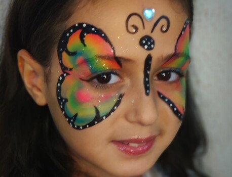 מאפרת ומסרקת מקצועית+ציורי פנים מיוחדים למסיבות ופורים